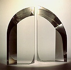 Серебряные врата, 1992, оптич. стекло, шлифование, 250х400х50 Частная коллекция