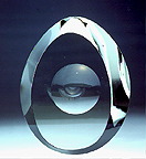 In ovo, 1992, оптич. стекло, шлифование, 250х180х60 Собственность автора 