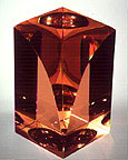 Своды, 1991, оптич. стекло, шлифование, 160х160х200 Собственность автора 